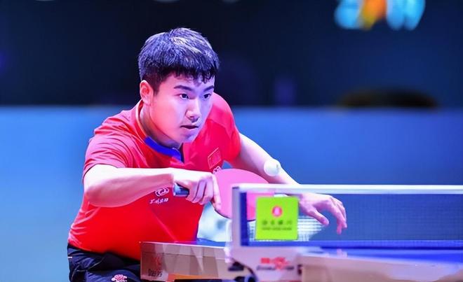 粉丝们争相 粉丝们争相